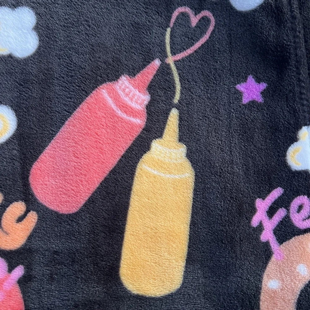 Betsey Johnson Ultra Soft Plush Cheeseburger/Pizza/Pretzel Throw Blanket 50x60